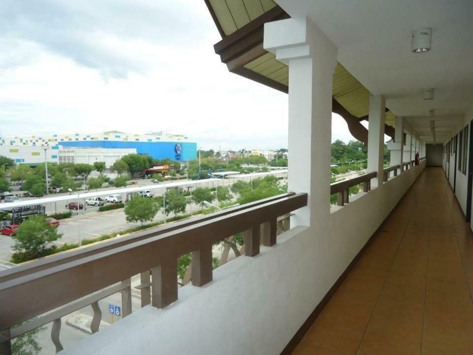 Alles One Oasis Condo Davao Near Sm Mall With Wifi Екстер'єр фото